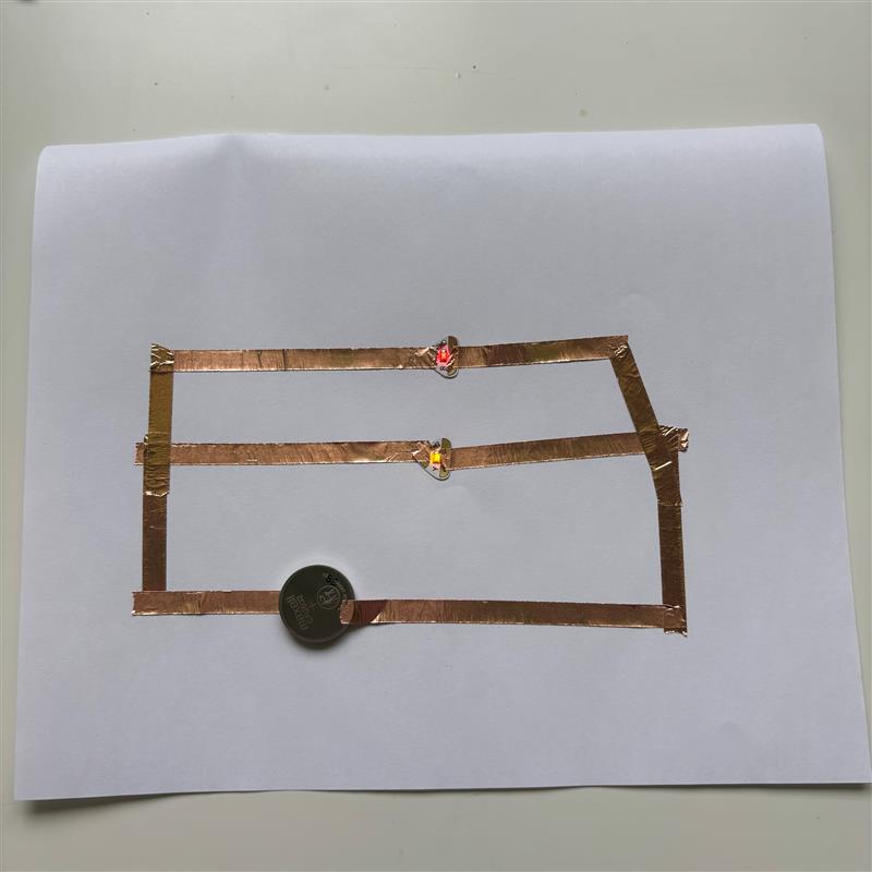 The other parallel connection, which I think is more space efficient and less difficult to build than the first. The shape is also more regular, making it easier to make other designs.