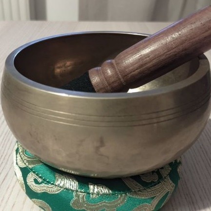 This sound comes from my sound bowl,Its sound is a regular vibration and calming, I can even imagine its sound waves, regular, uncluttered, and repetitive.